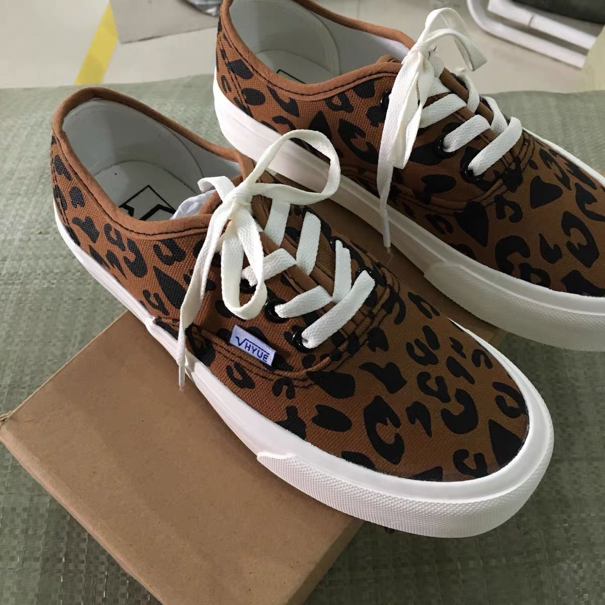 Wild cheetah vibes sneakers SNZZ122 images